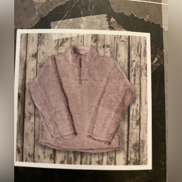 NWT Women’s Sherpa pullover sweater. Size Medium, pink and blue mix - Picture 3 of 6